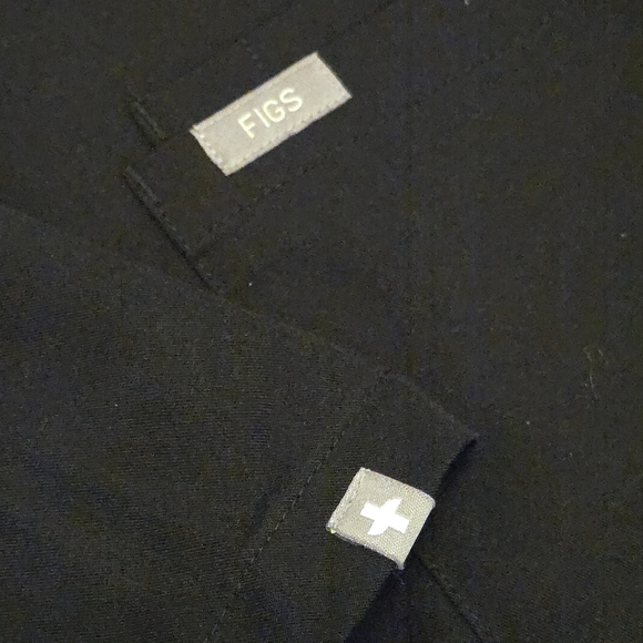 Figs Technical Collection Scrub Top (Size L) - Picture 4 of 5